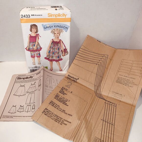 Simplicity Daisy Kingdom Pattern 2433 Girls sz 3-8 Top Pants Dress Bag Uncut - Picture 10 of 12